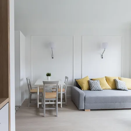 Homewell Dominikanska Апартаменти *