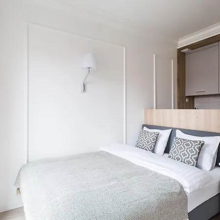 Homewell Dominikanska Апартаменти *