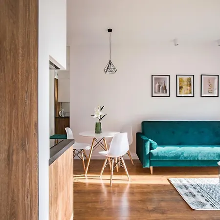 Homewell Dominikanska Апартаменти *